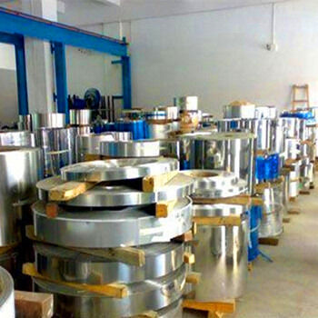 No4 สายสแตนเลสเสร็จที่มีความอดทน 0.1 มิลลิเมตรและความแข็งแรงในการดึง 520-750 MPa สําหรับการผลิตอุตสาหกรรม